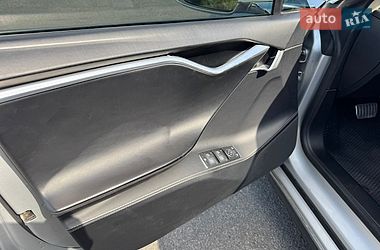 Ліфтбек Tesla Model S 2013 в Києві