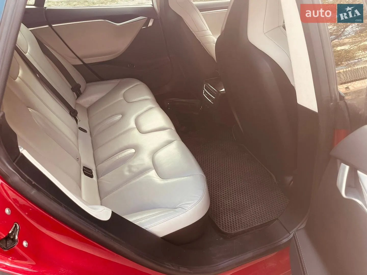 2016 Tesla Model S - мініатюра 32