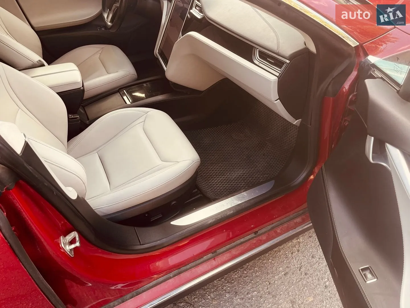 2016 Tesla Model S - мініатюра 31