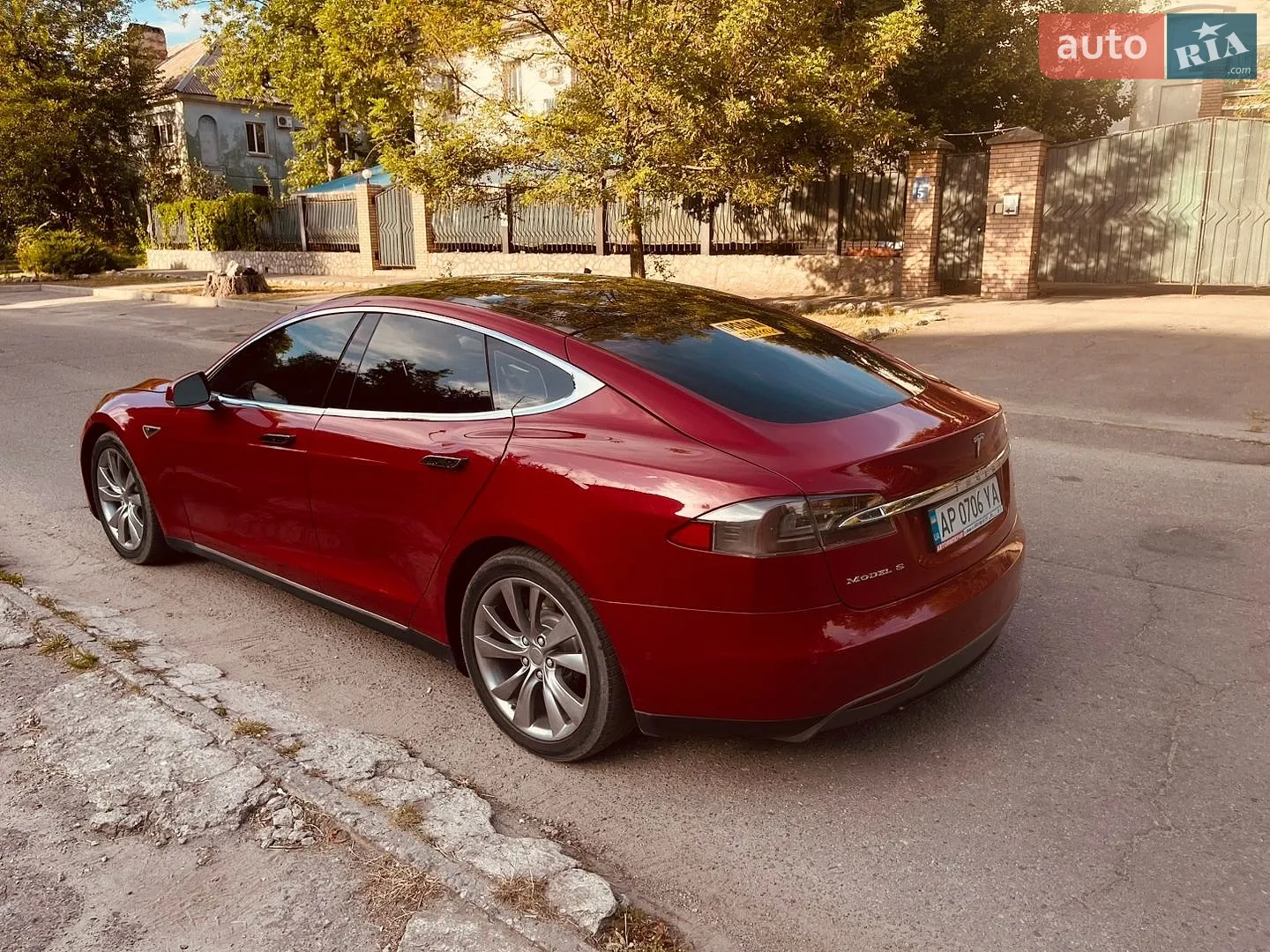 2016 Tesla Model S - мініатюра 13