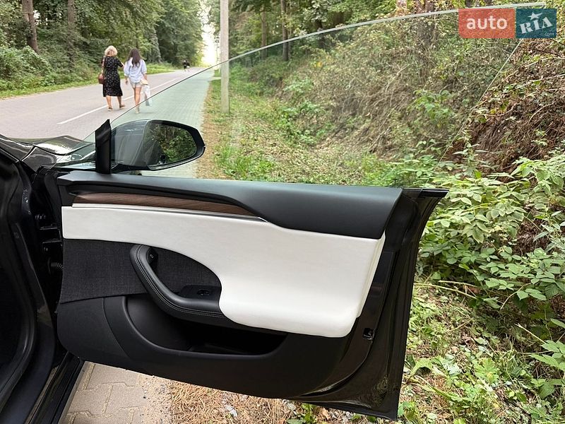Ліфтбек Tesla Model S 2021 в Львові фото 28 Ліфтбек Tesla Model S 2021 в Львові