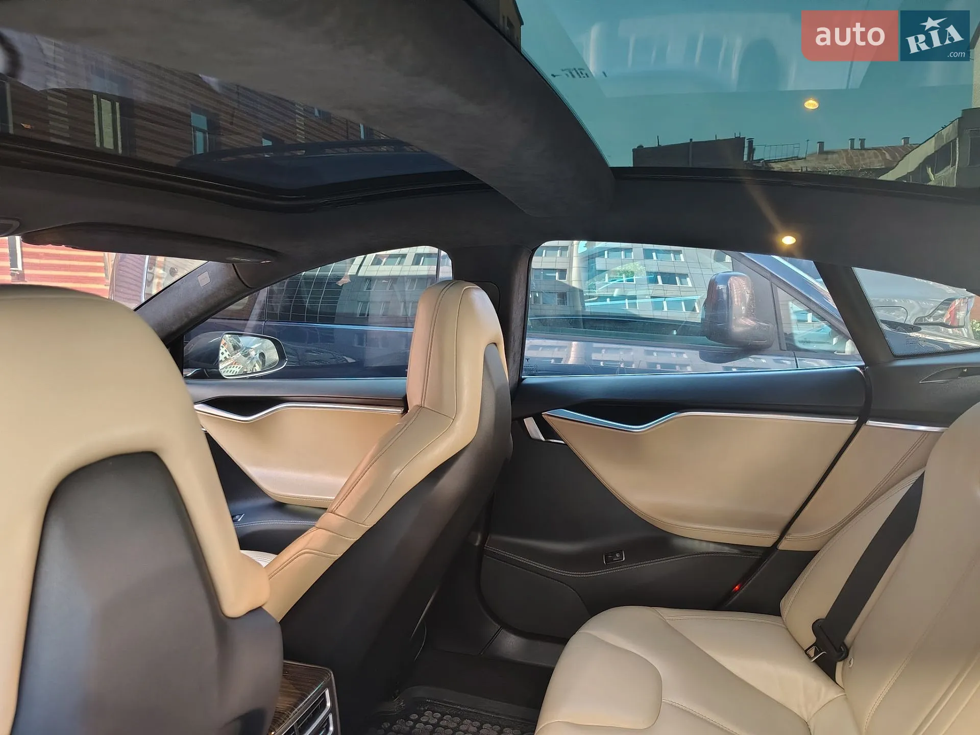 2015 Tesla Model S - мініатюра 3