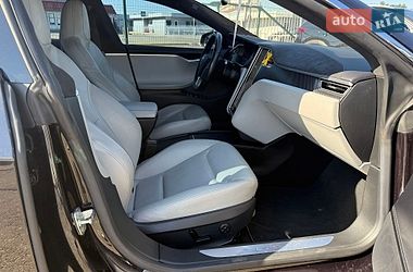 Ліфтбек Tesla Model S 2016 в Києві
