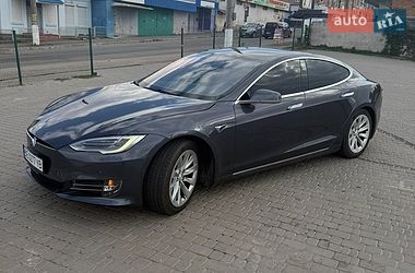 Лифтбек Tesla Model S 2018 в Первомайске
