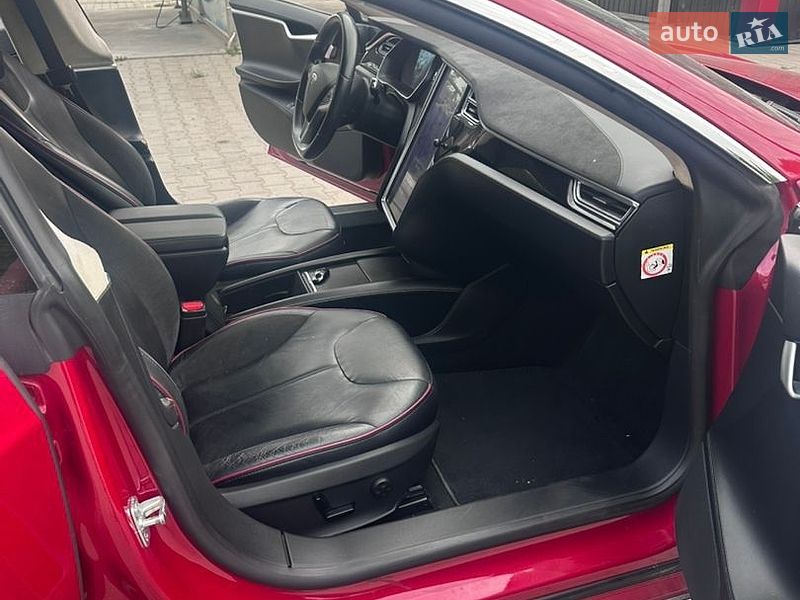 Ліфтбек Tesla Model S 2012 в Бучачі