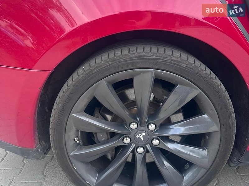 Ліфтбек Tesla Model S 2012 в Бучачі