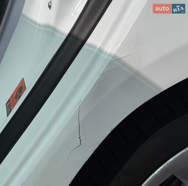 Ліфтбек Tesla Model S 2016 в Львові фото 11 Ліфтбек Tesla Model S 2016 в Львові