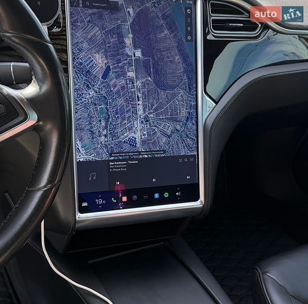 Ліфтбек Tesla Model S 2016 в Львові фото 16 Ліфтбек Tesla Model S 2016 в Львові