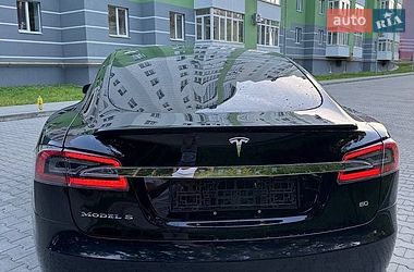 Ліфтбек Tesla Model S 2014 в Новояворівську