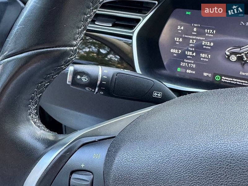 Ліфтбек Tesla Model S 2014 в Новояворівську