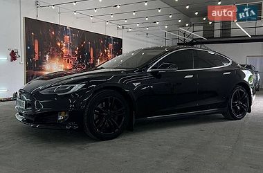 Лифтбек Tesla Model S 2014 в Виннице
