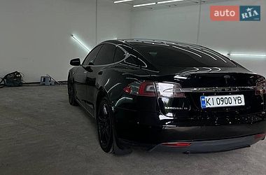 Лифтбек Tesla Model S 2014 в Виннице