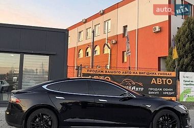 Лифтбек Tesla Model S 2014 в Виннице