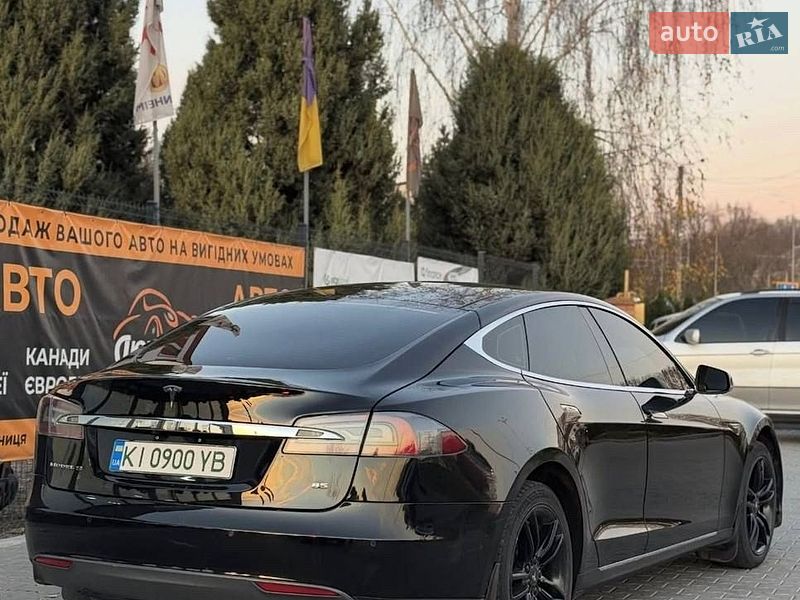 Лифтбек Tesla Model S 2014 в Виннице