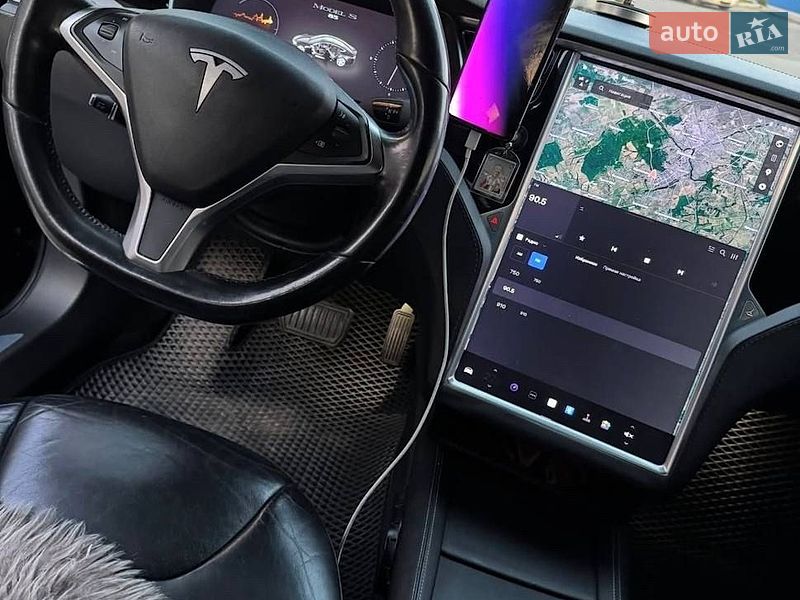 Лифтбек Tesla Model S 2014 в Виннице