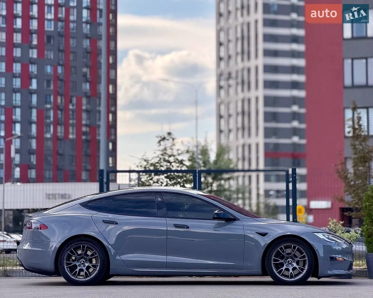 2021 Tesla Model S - мініатюра 8