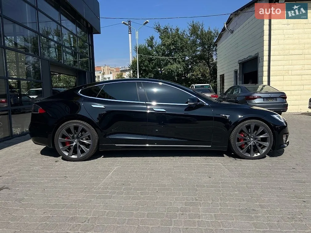 2019 Tesla Model S - мініатюра 8