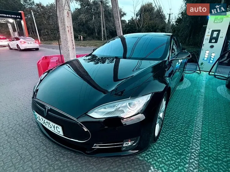 Tesla Model S