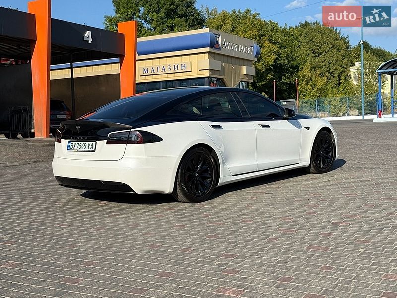 Ліфтбек Tesla Model S 2017 в Хмельницькому
