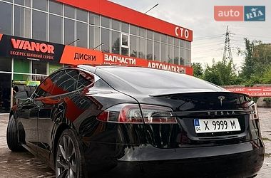 Лифтбек Tesla Model S 2019 в Кривом Роге