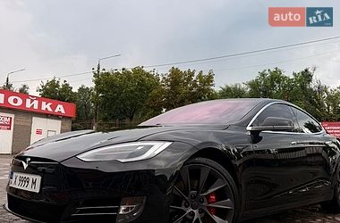Лифтбек Tesla Model S 2019 в Кривом Роге