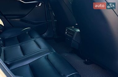 Лифтбек Tesla Model S 2019 в Кривом Роге
