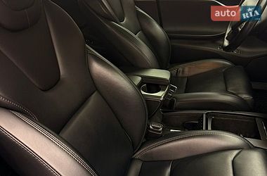 Лифтбек Tesla Model S 2019 в Кривом Роге