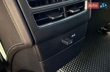 Лифтбек Tesla Model S 2019 в Кривом Роге
