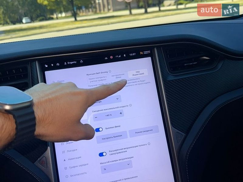 Лифтбек Tesla Model S 2019 в Кривом Роге