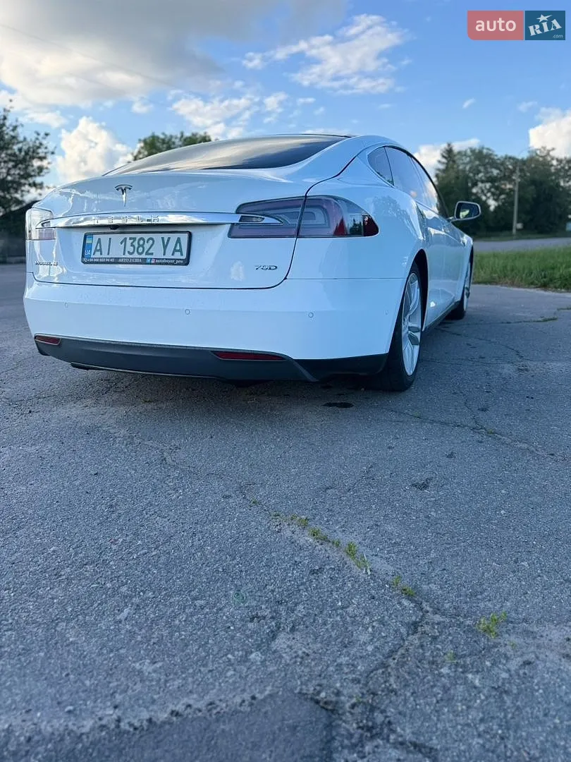 2015 Tesla Model S - мініатюра 12