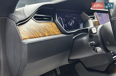 Ліфтбек Tesla Model S 2020 в Чернівцях