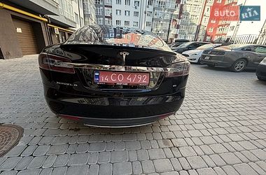 Лифтбек Tesla Model S 2015 в Ивано-Франковске