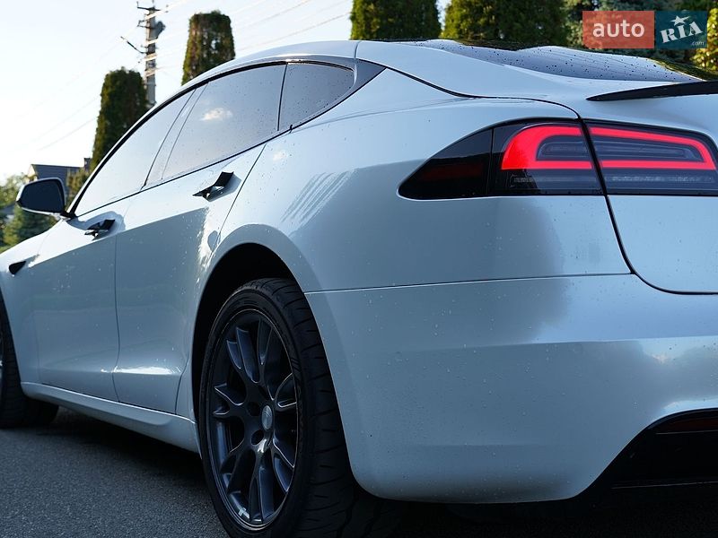 Ліфтбек Tesla Model S 2022 в Києві