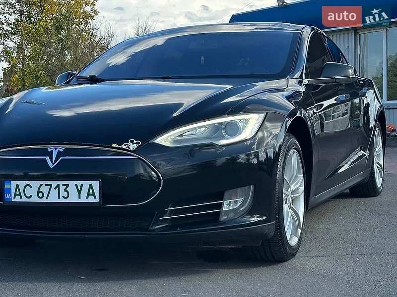 Tesla Model S 2013