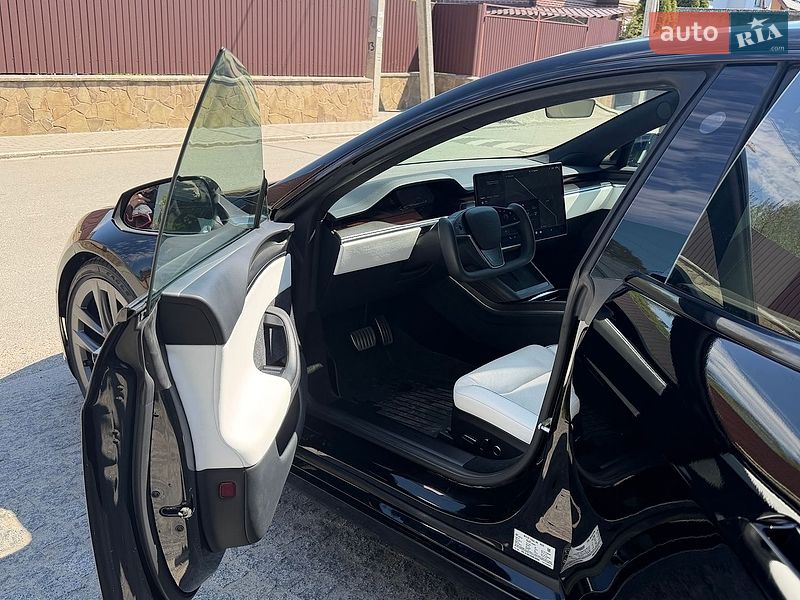 Ліфтбек Tesla Model S 2022 в Києві