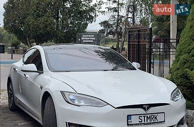 Ліфтбек Tesla Model S 2016 в Коломиї