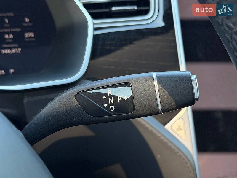 Лифтбек Tesla Model S 2016 в Кривом Роге