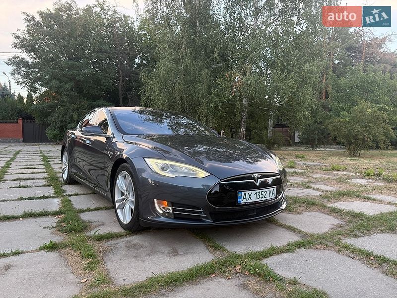 Tesla Model S 2015 Tesla Model S 2015