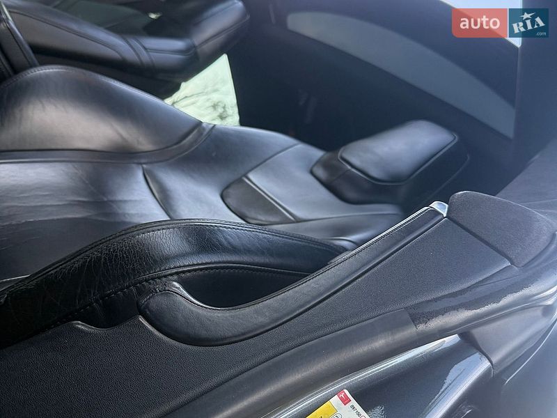 Ліфтбек Tesla Model S 2015 в Харкові