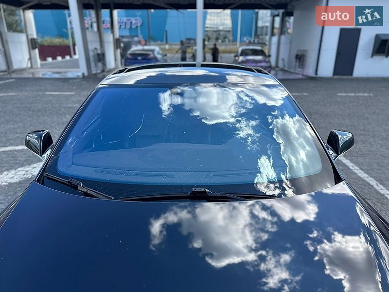 Ліфтбек Tesla Model S 2016 в Києві