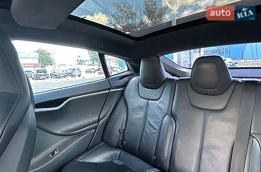 Ліфтбек Tesla Model S 2016 в Києві