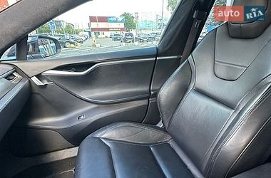 Лифтбек Tesla Model S 2016 в Киеве