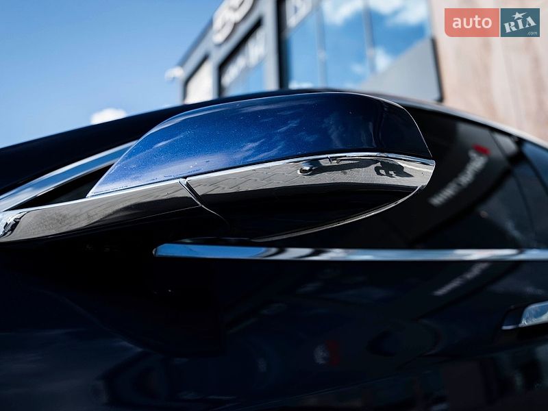 Ліфтбек Tesla Model S 2015 в Києві