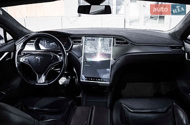 Ліфтбек Tesla Model S 2015 в Києві