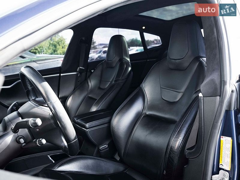 Ліфтбек Tesla Model S 2015 в Києві