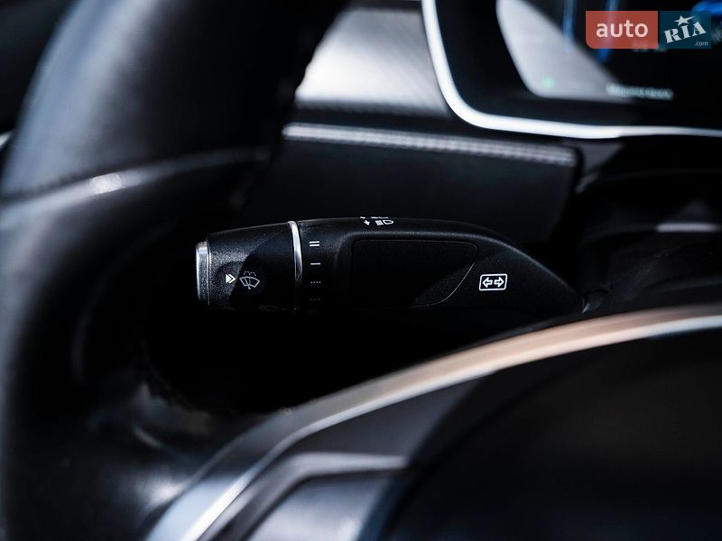 Ліфтбек Tesla Model S 2015 в Києві
