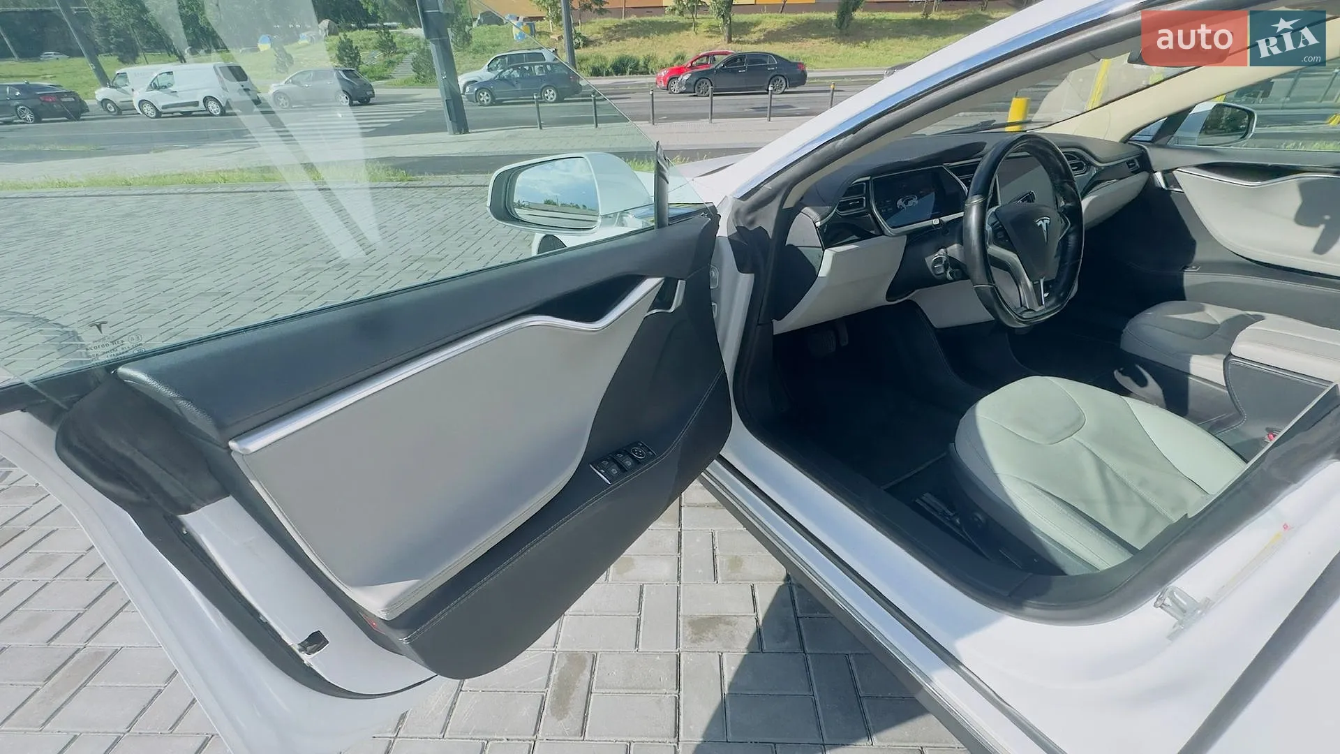 2013 Tesla Model S - мініатюра 12
