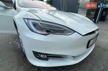 Ліфтбек Tesla Model S 2016 в Коломиї