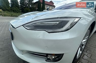 Ліфтбек Tesla Model S 2016 в Коломиї