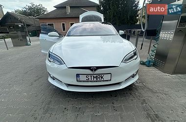 Ліфтбек Tesla Model S 2016 в Коломиї
